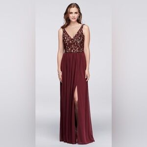 David's Bridal Illusion V-Neck Sleeveless Lace & Mesh maxi Dress prom perfect